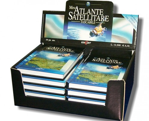 Display libri Atlante satellitare