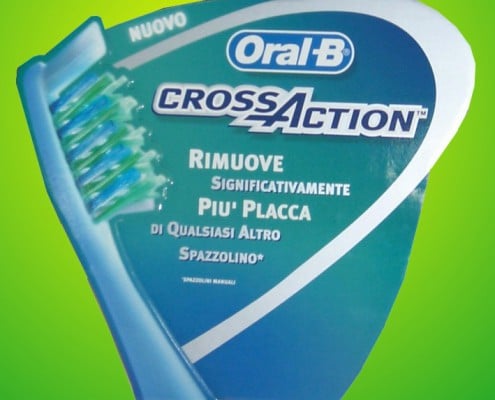 Miscellanea Oral-B Cross Action